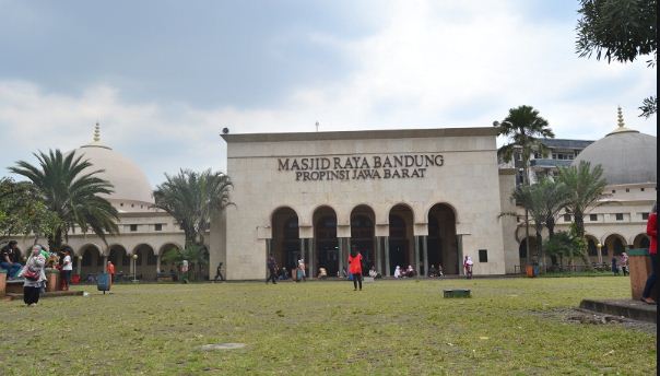 Masjid Raya Bandung Gelar Shalat Idul Adha