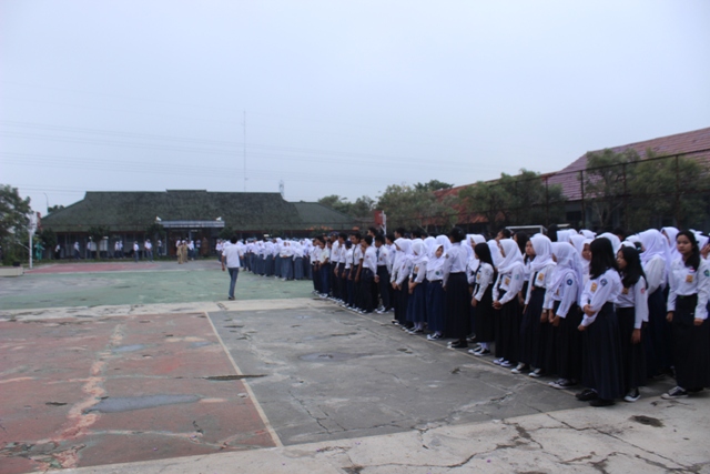 Hari Pertama Sekolah di SMAN 27 Bandung
