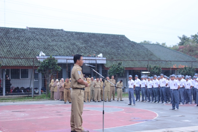 Hari Pertama Sekolah di SMAN 27 Bandung