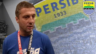 Radovic Akan Terapkan Sepakbola Menyerang dengan Pressing Tinggi di Persib Radovic Akan Terapkan Sepakbola Menyerang dengan Pressing Tinggi di Persib