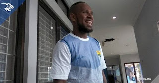 Batal Direkrut Persib, Okto Maniani Minta Kompensasi Agar Bisa Pulang ke Papua