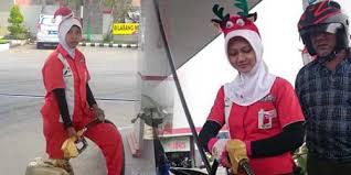 Karyawan Muslim di Kota Bandung Diimbau Tak Dipaksa Pakai Baju Sinterklas Karyawan Muslim di Kota Bandung Diimbau Tak Dipaksa Pakai Baju Sinterklas