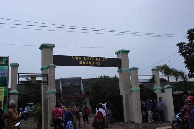 Hari Pertama Sekolah di SMAN 27 Bandung