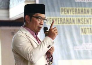 Popularitas Turun, Ridwan Kamil Gugat Hasil Survei Pilgub Jabar 2018 UIN Bandung Popularitas Turun, Ridwan Kamil Gugat Hasil Survei Pilgub Jabar 2018 UIN Bandung