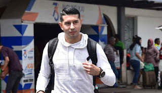 Esteban Vizcarra Tiba di Bandung