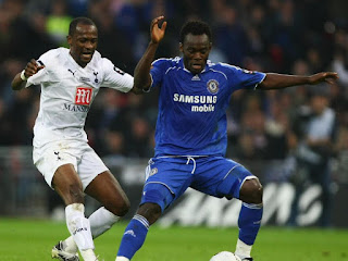 Semen Padang vs Persib: Duel Zokora vs Essien