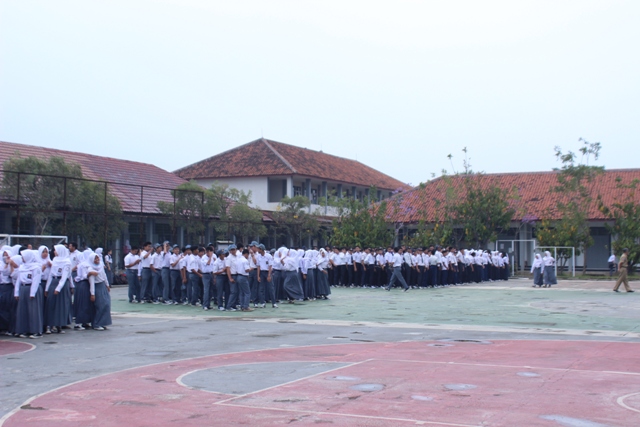Hari Pertama Sekolah di SMAN 27 Bandung