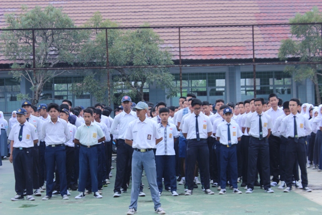 Hari Pertama Sekolah di SMAN 27 Bandung