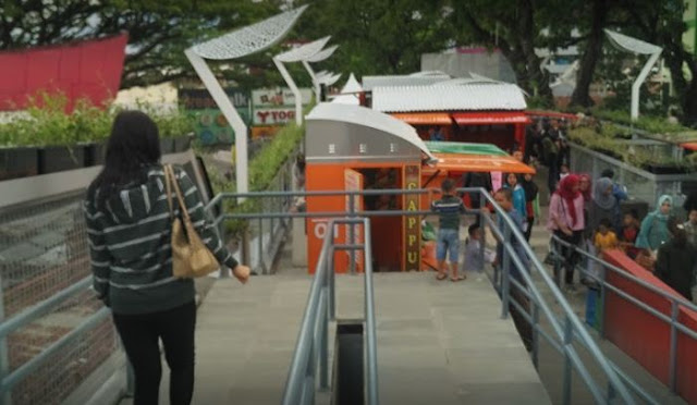 Teras Cihampelas (Skywalk Cihampelas)