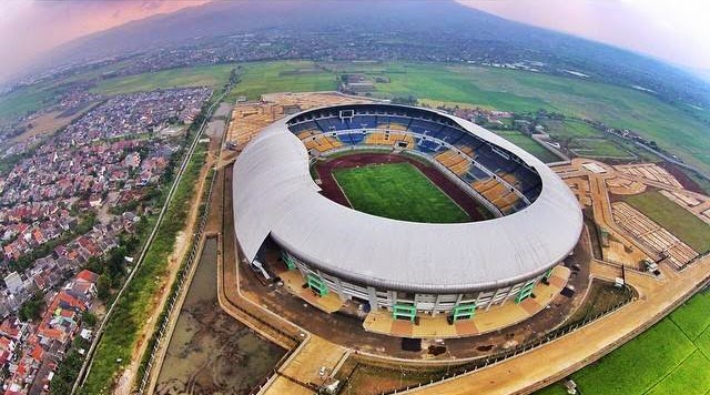 Maling, Copet, dan Calo Masih Beraksi di Stadion GBLA Maling, Copet, dan Calo Masih Beraksi di Stadion GBLA
