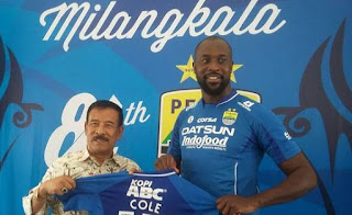  Carlton Cole Tak Terima Disebut Biang Keterpurukan Persib di Liga 1