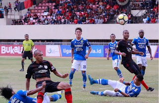Persipura vs Persib