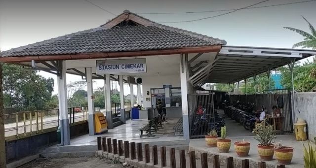 Stasiun KA Cimekar Bandung