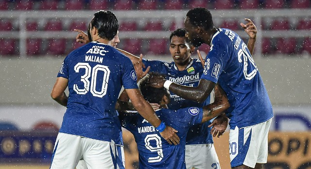 Persib Bandung vs PSS Sleman 4-2 Highlights