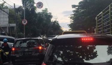 Jalan Cimincrang Al Jabbar Macet